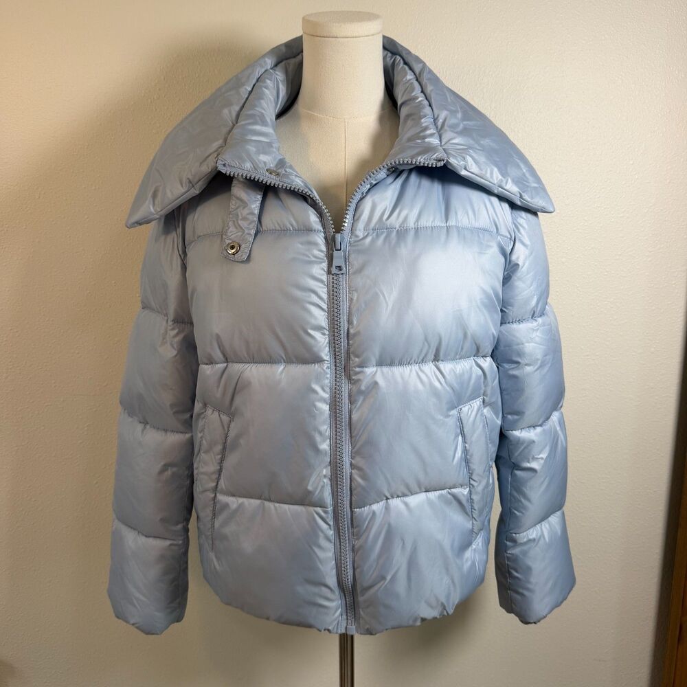 Kendall + Kylie Women's S Ice Blue Oversized Hooded Puffer Jacket Shiny